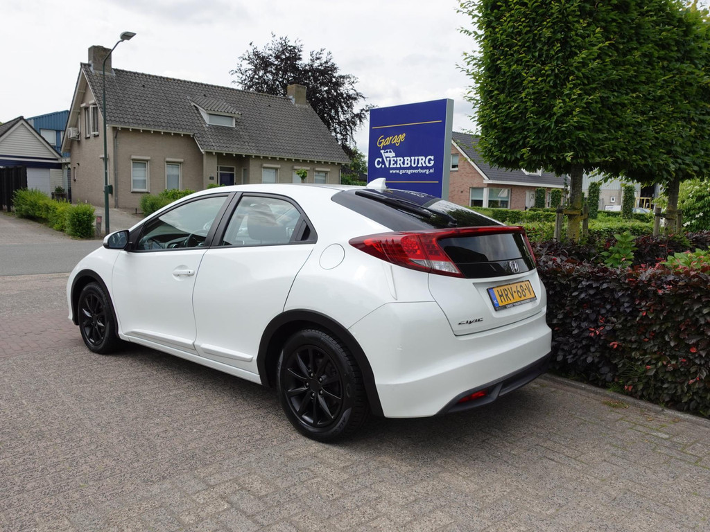 Toyota Yaris 1.5 Hybrid Lease Automaat (Navi,Camera,Cruise,Lm velgen,Trekhaak) 52710848-15.jpg | Garage Verburg