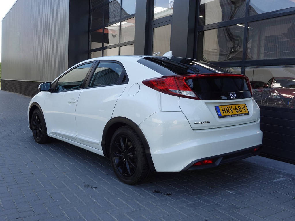 Mazda 3 2.0 GT-M (Navigatie,Camera,AdaptiveCruise,PDC,HUD,BOSE,Keyless) -- 61.728 Km -- 55866617-14.jpg | Garage Verburg
