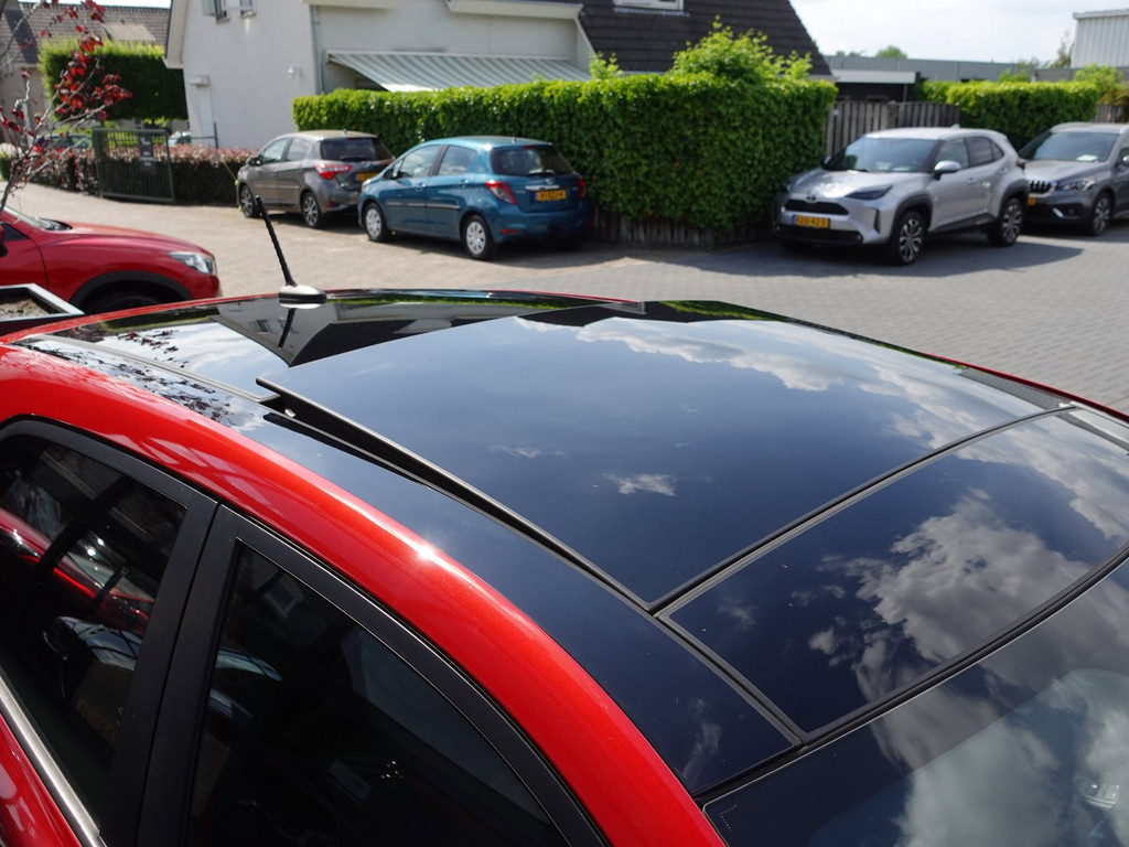 Mazda 2 1.5 Skyactiv-G GT-M -Uniek- | White Edition 115 Pk | (Navi,Cruise,PDC,LEER,HUD,Stoelverwarming,Keyless) 52591839-17.jpg | Garage Verburg