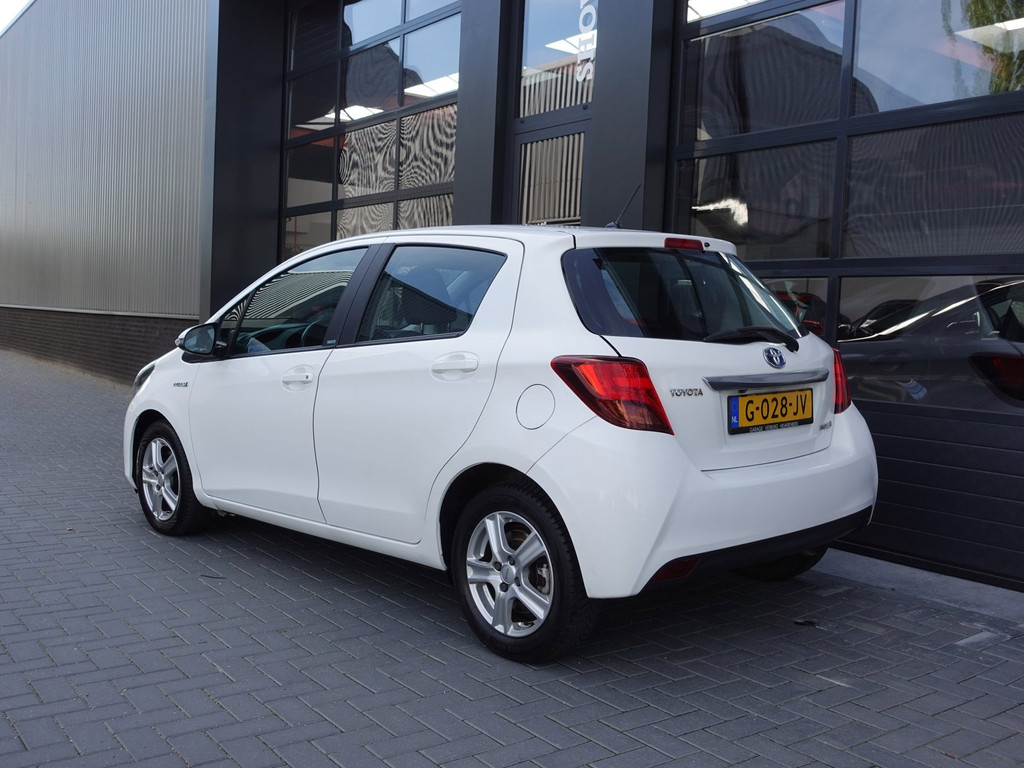 Toyota Auris 1.8 Hybrid Aspiration (Navigatie,Camera,Cruise,Stoelverwarming,Keyless) 51400201-18.jpg | Garage Verburg